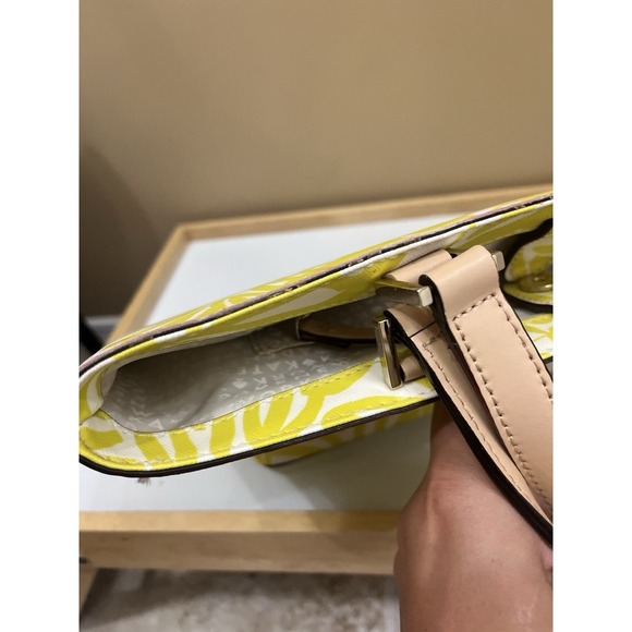 Used Kate Spade NewYork Yellow Grant Street Jules Grainy Vinyl Leather Tote - Picture 16 of 16